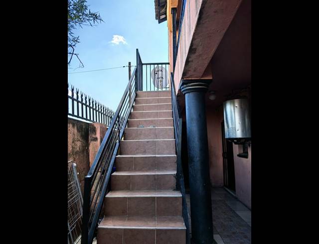 11 BEDROOM HOUSE FOR SALE IN RABIE RIDGE